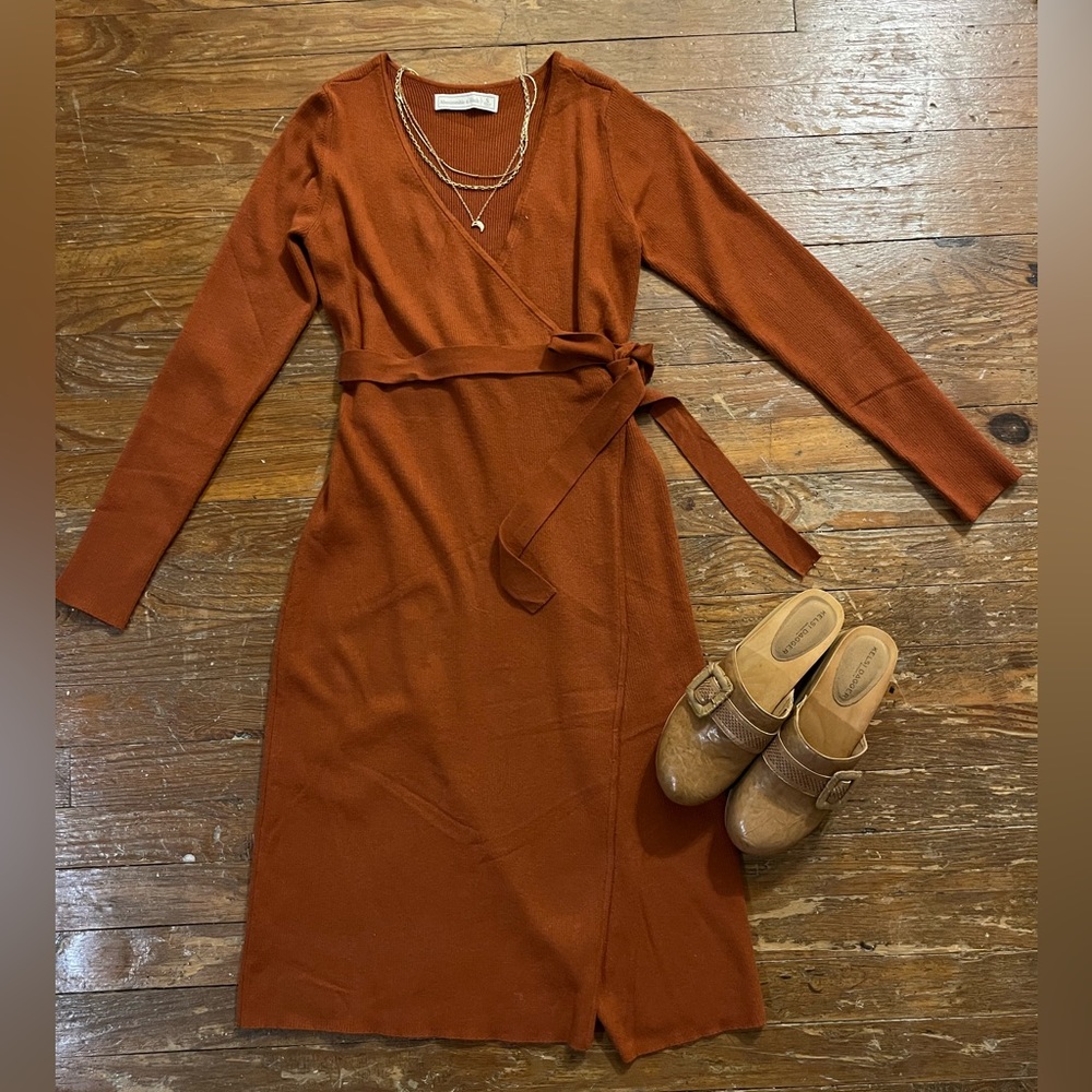 Abercrombie & Finch Burnt Orange Ribbed Knit Sweater Wrap midi Dress